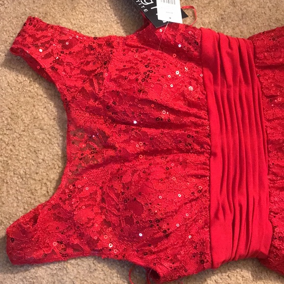 Sangría petite Evening dress Sz 6p W Tags Red Sequins - Picture 3 of 5